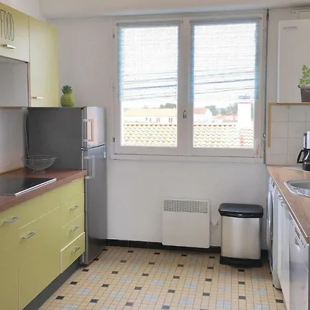 Two-bedroom In L'aiguillon/mer * LʼAiguillon-sur-Mer